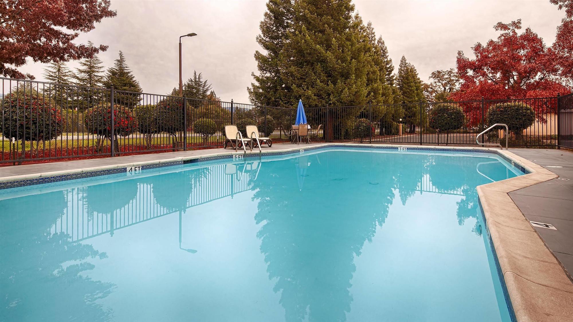 Best Western Orchard Inn Ukiah Bagian luar foto
